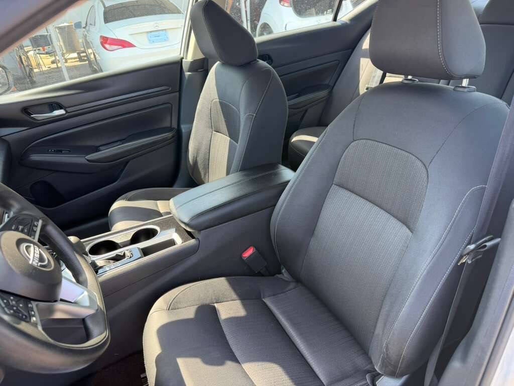 2024 Nissan Altima 2.5 SV 4dr Sedan