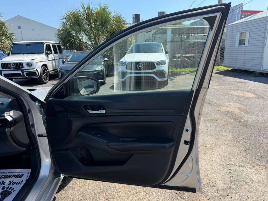 2024 Nissan Altima 2.5 SV 4dr Sedan