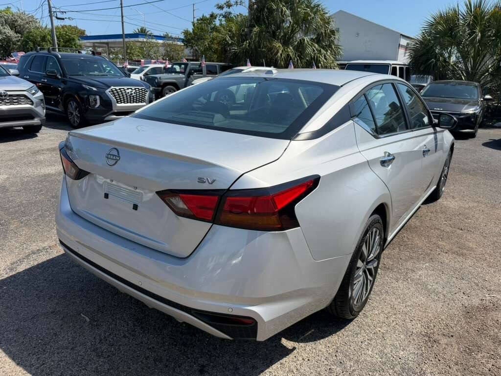 2024 Nissan Altima 2.5 SV 4dr Sedan