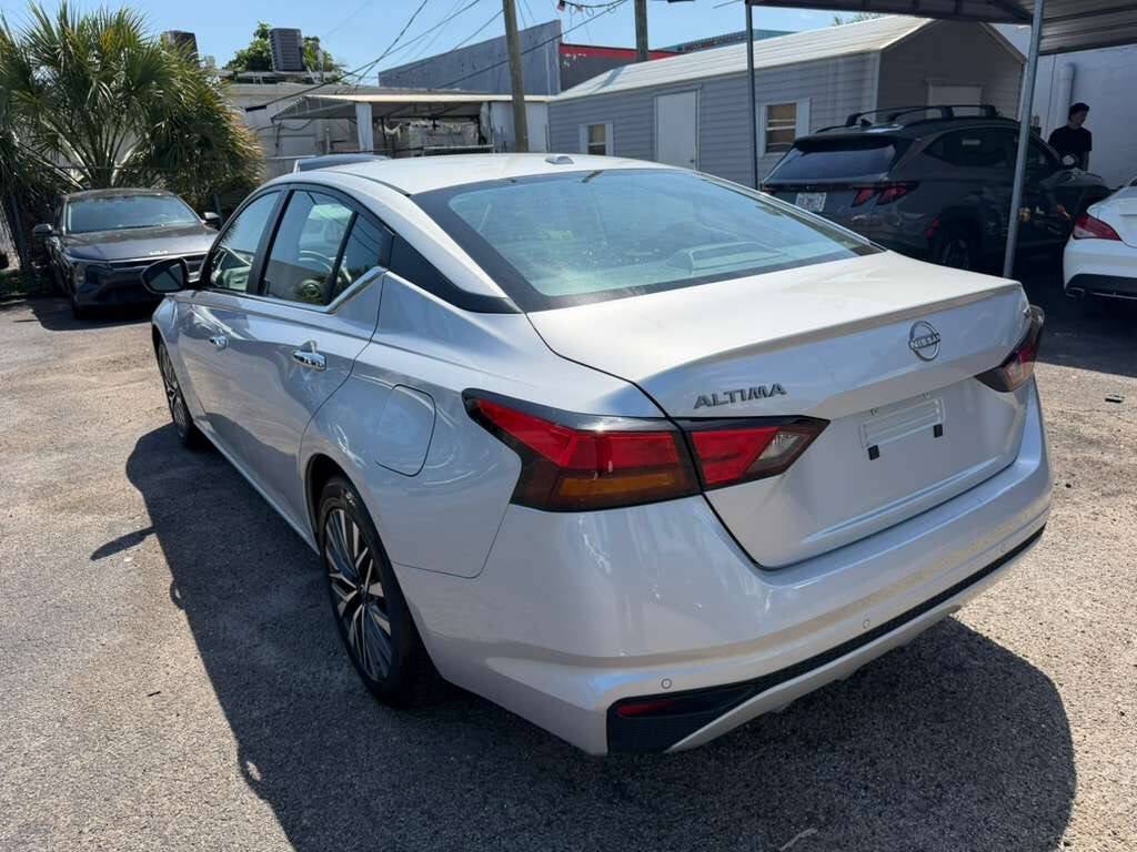 2024 Nissan Altima 2.5 SV 4dr Sedan