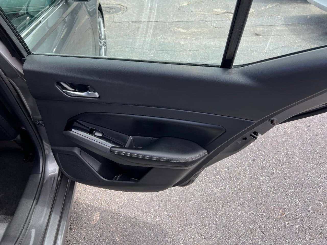 2023 Nissan Altima 2.5 SL 4dr Sedan