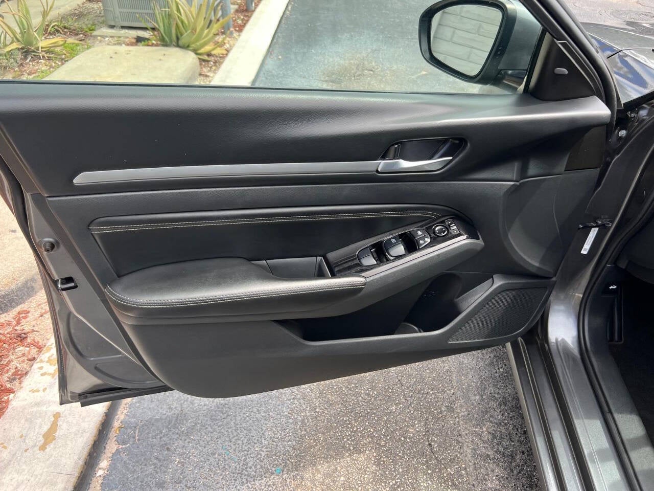 2023 Nissan Altima 2.5 SL 4dr Sedan