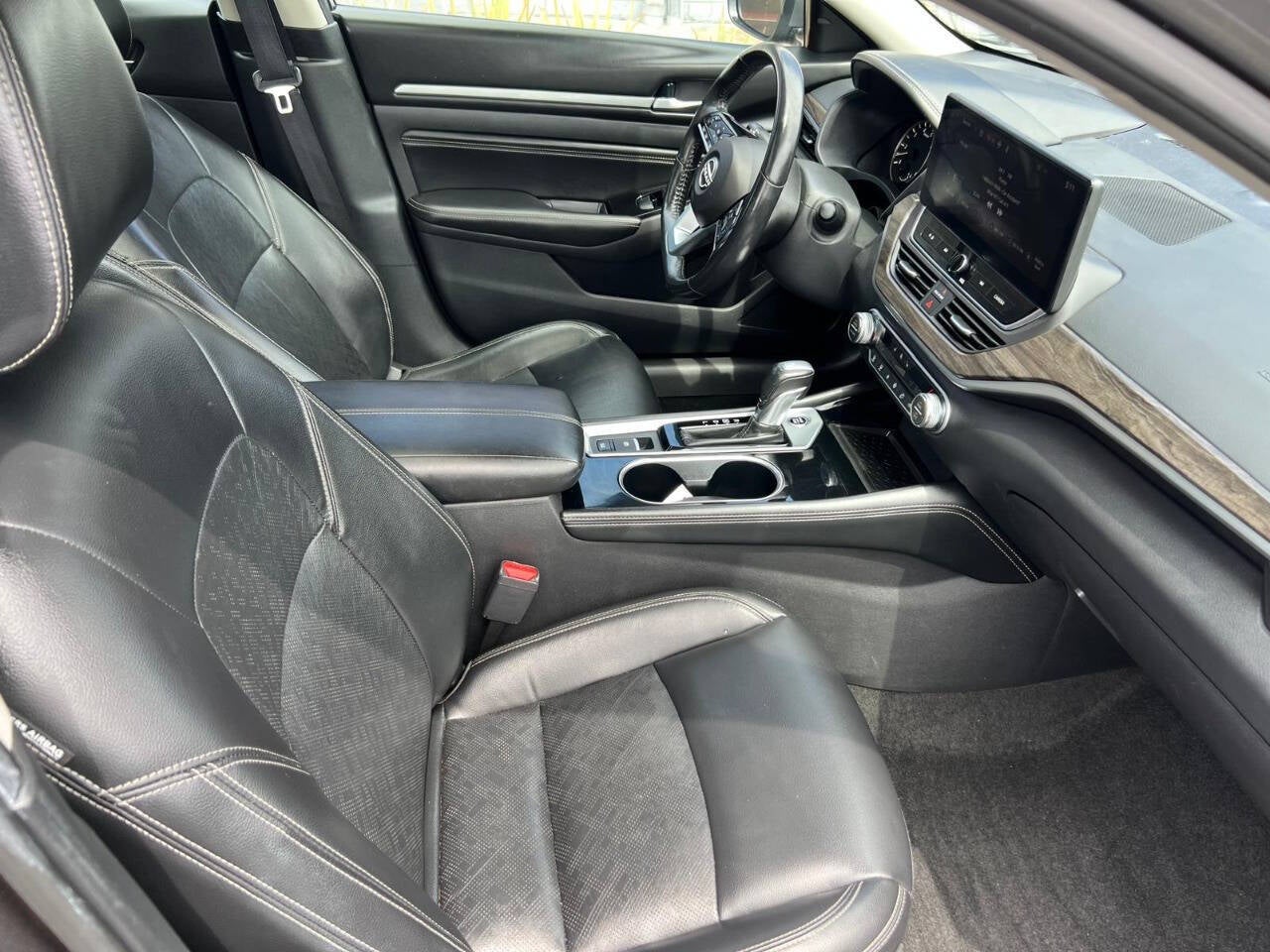 2023 Nissan Altima 2.5 SL 4dr Sedan