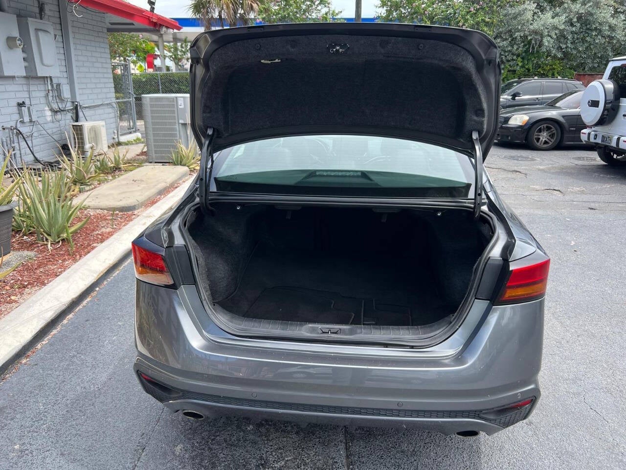 2023 Nissan Altima 2.5 SL 4dr Sedan