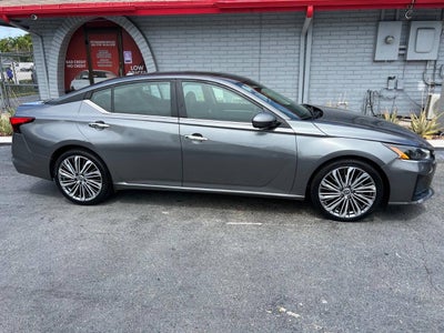 2023 Nissan Altima 2.5 SL 4dr Sedan