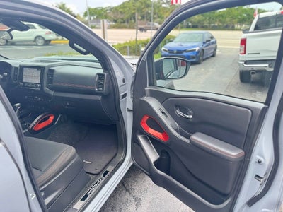 2023 Nissan Frontier SV 4x2 4dr Crew Cab 5 ft. SB