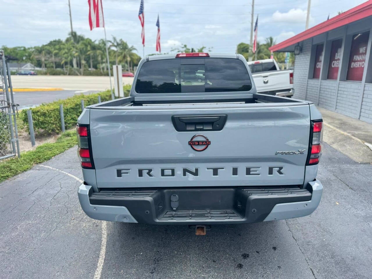 2023 Nissan Frontier SV 4x2 4dr Crew Cab 5 ft. SB