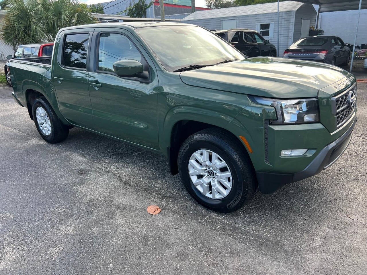 2023 Nissan Frontier SV 4x2 4dr Crew Cab 5 ft. SB