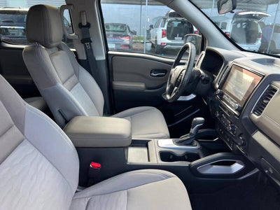 2023 Nissan Frontier SV 4x2 4dr Crew Cab 5 ft. SB