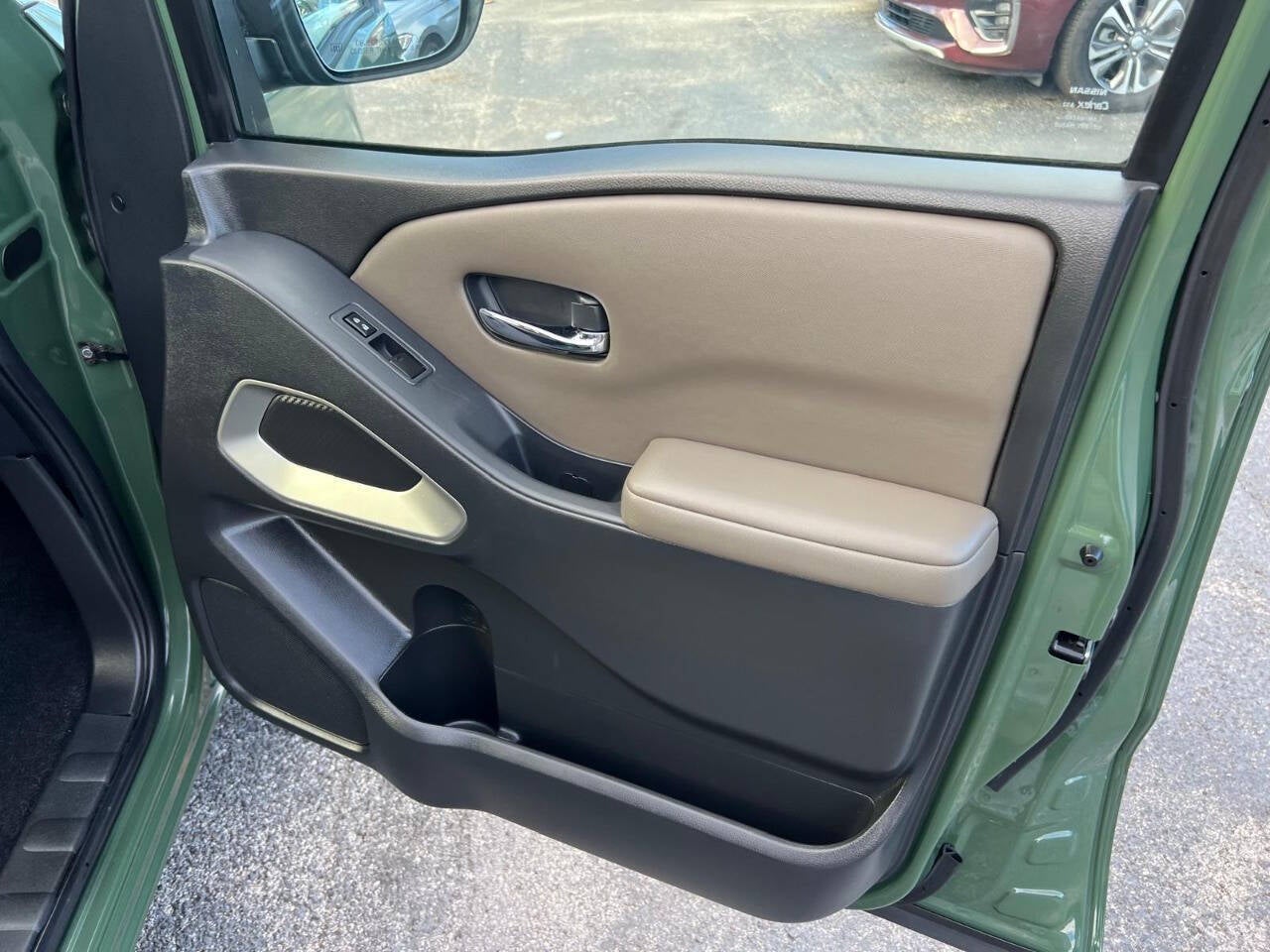 2023 Nissan Frontier SV 4x2 4dr Crew Cab 5 ft. SB