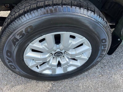 2023 Nissan Frontier SV 4x2 4dr Crew Cab 5 ft. SB