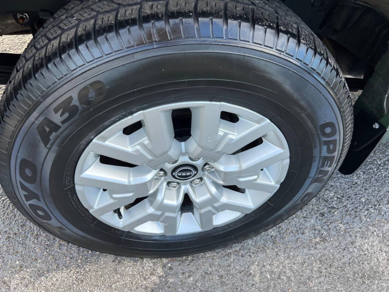 2023 Nissan Frontier SV 4x2 4dr Crew Cab 5 ft. SB