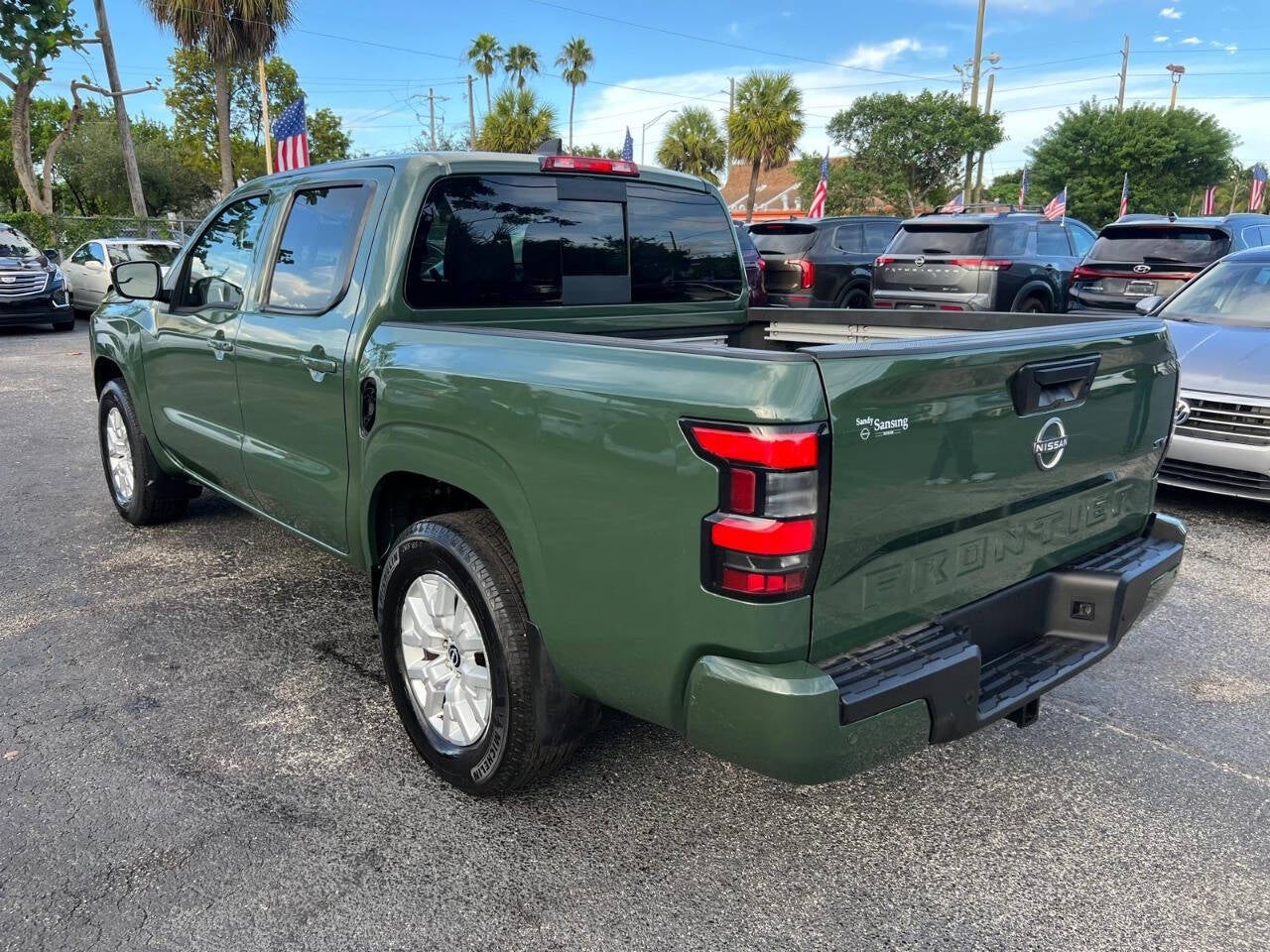 2023 Nissan Frontier SV 4x2 4dr Crew Cab 5 ft. SB