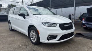 2024 Chrysler Pacifica Touring L 4dr Mini Van