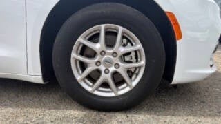 2024 Chrysler Pacifica Touring L 4dr Mini Van