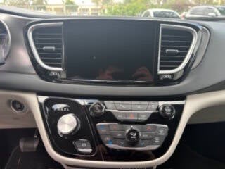 2024 Chrysler Pacifica Touring L 4dr Mini Van