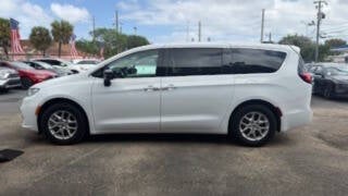 2024 Chrysler Pacifica Touring L 4dr Mini Van