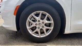 2024 Chrysler Pacifica Touring L 4dr Mini Van