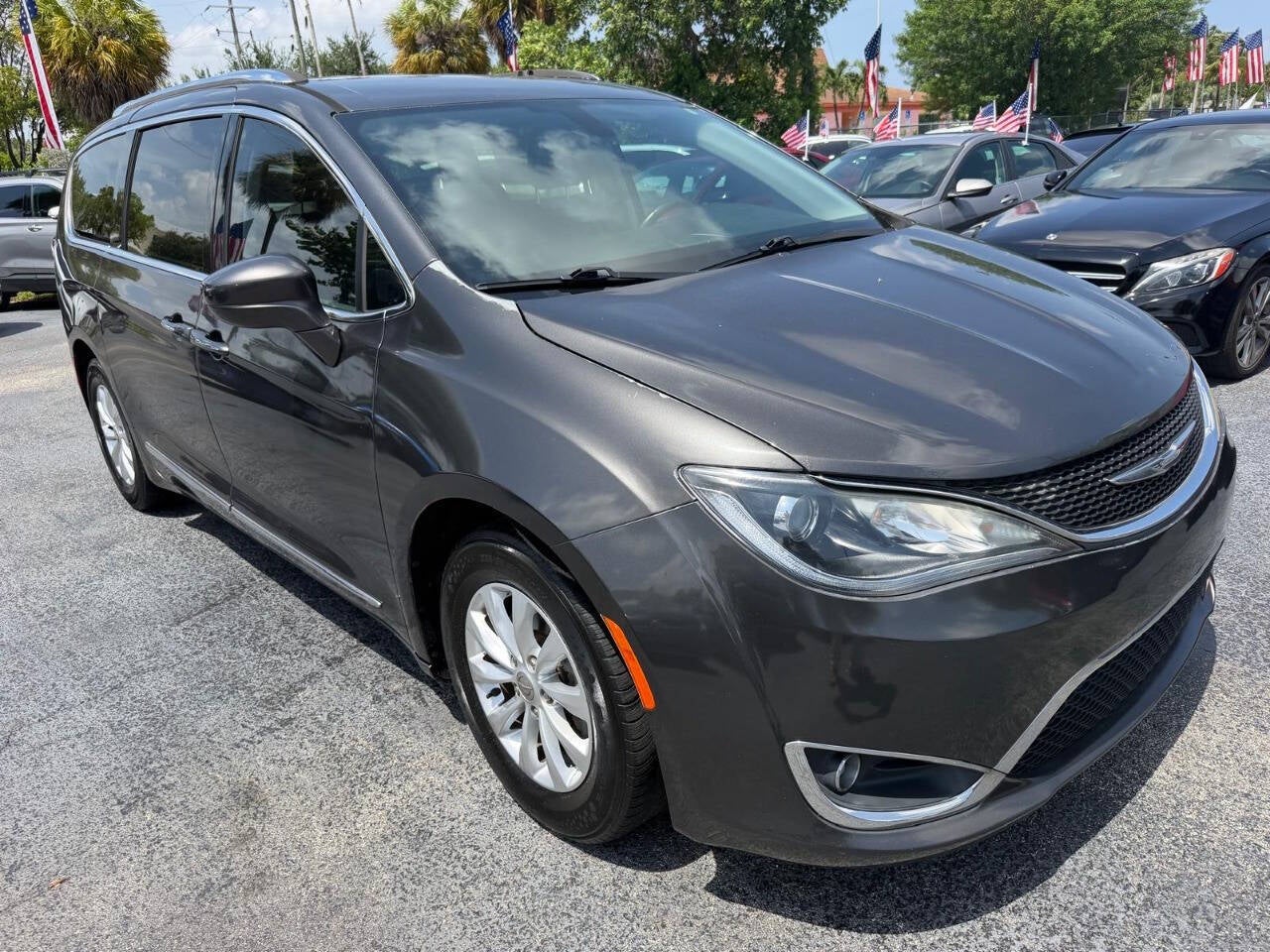 2018 Chrysler Pacifica Touring L 4dr Mini Van