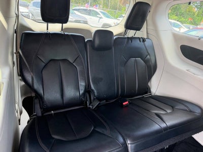 2018 Chrysler Pacifica Touring L 4dr Mini Van