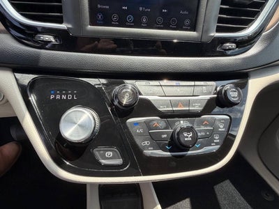 2018 Chrysler Pacifica Touring L 4dr Mini Van