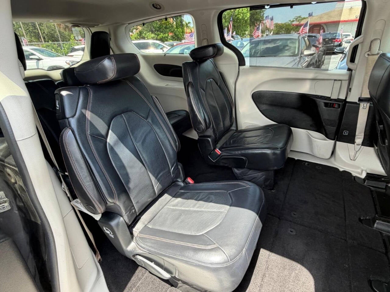 2018 Chrysler Pacifica Touring L 4dr Mini Van