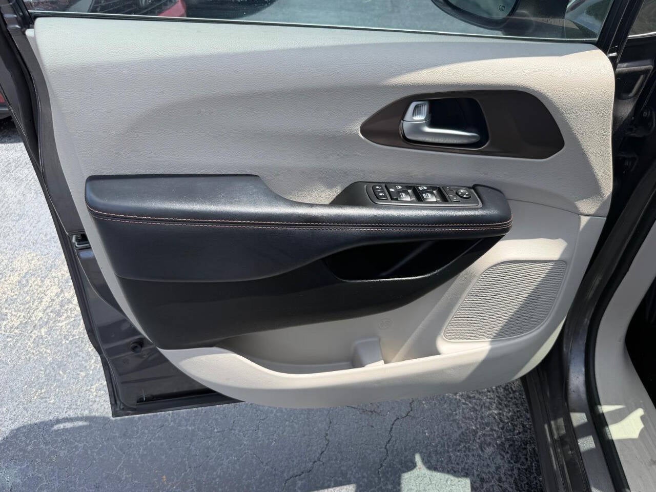 2018 Chrysler Pacifica Touring L 4dr Mini Van