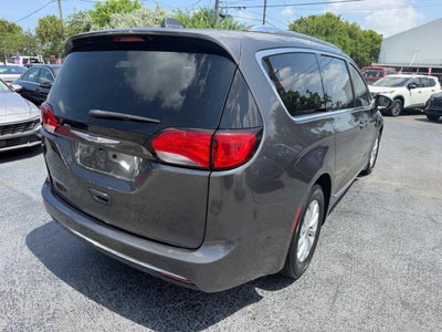 2018 Chrysler Pacifica Touring L 4dr Mini Van