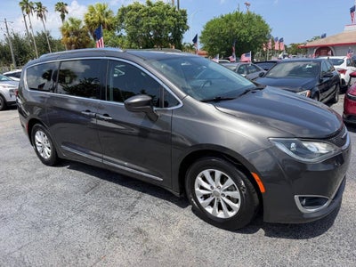 2018 Chrysler Pacifica Touring L 4dr Mini Van