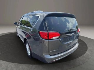 2018 Chrysler Pacifica Touring L Minivan 4D
