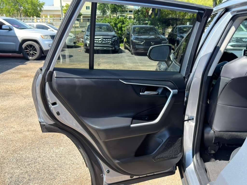 2020 Toyota RAV4 Limited 4dr SUV