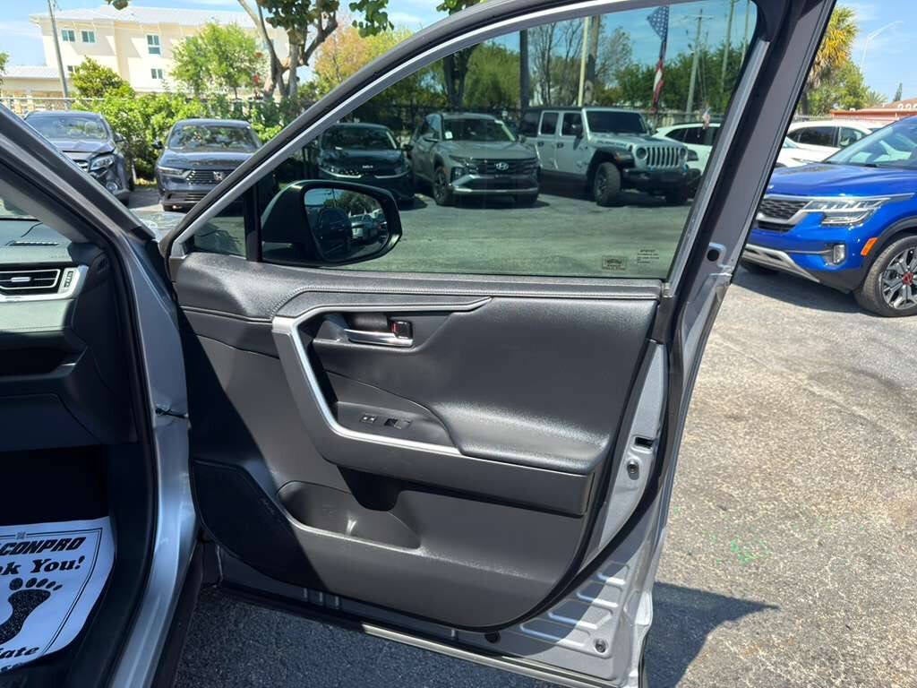 2020 Toyota RAV4 Limited 4dr SUV