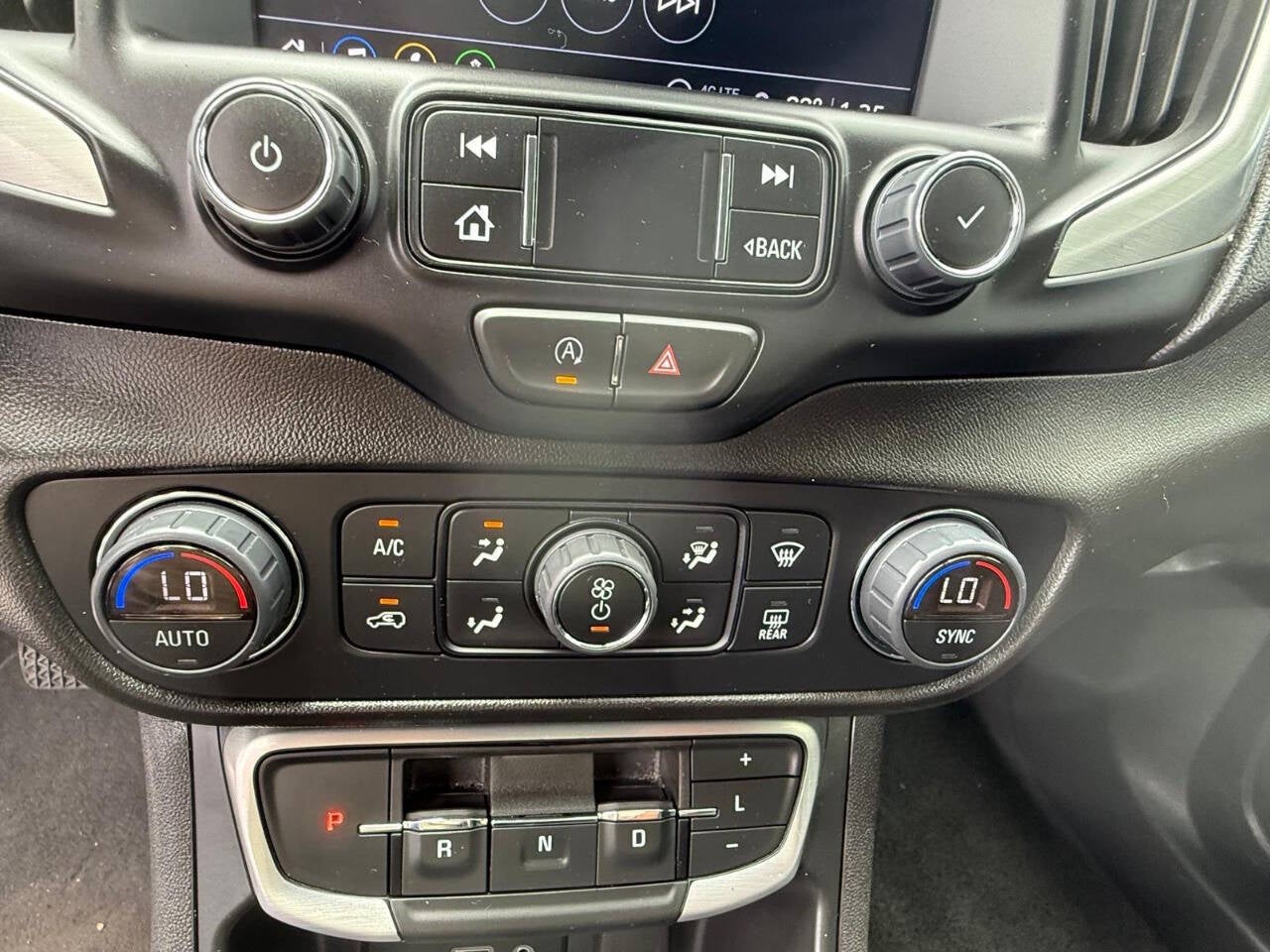 2024 GMC Terrain SLT AWD 4dr SUV