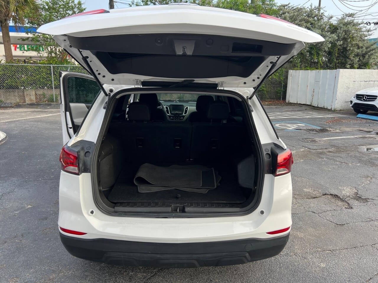 2024 Chevrolet Equinox LS 4dr SUV w/1LS