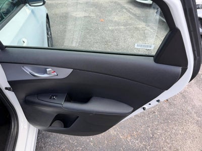 2024 Kia Forte LX 4dr Sedan