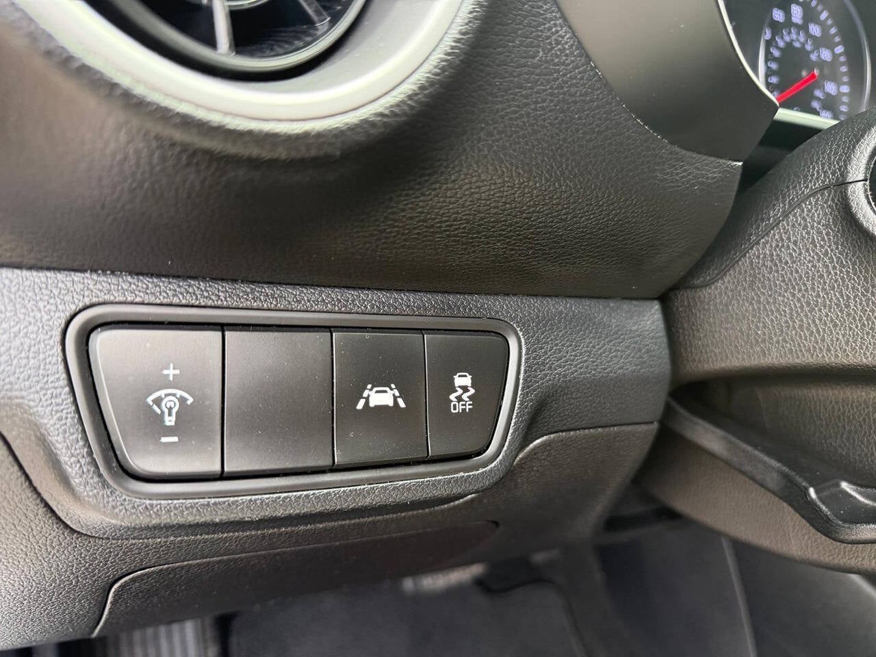 2021 Kia Forte LXS 4dr Sedan