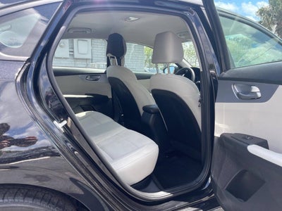 2022 Kia Forte LXS 4dr Sedan