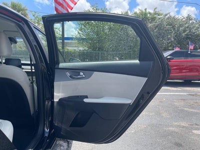 2022 Kia Forte LXS 4dr Sedan