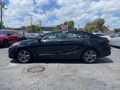 2022 Kia Forte LXS 4dr Sedan