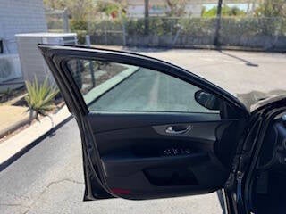 2021 Kia Forte LXS 4dr Sedan