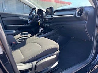 2021 Kia Forte LXS 4dr Sedan