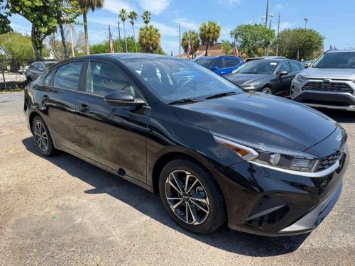 2023 Kia Forte LX 4dr Sedan