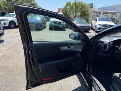 2023 Kia Forte LX 4dr Sedan