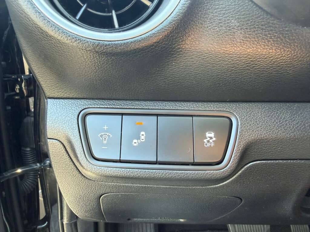 2023 Kia Forte LX 4dr Sedan