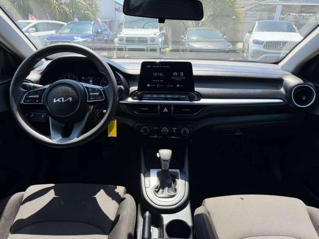 2023 Kia Forte LX 4dr Sedan