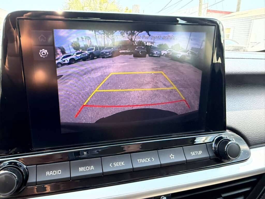 2023 Kia Forte LX 4dr Sedan