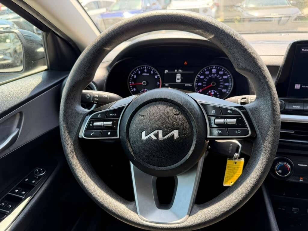 2023 Kia Forte LX 4dr Sedan