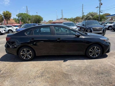 2023 Kia Forte LX 4dr Sedan