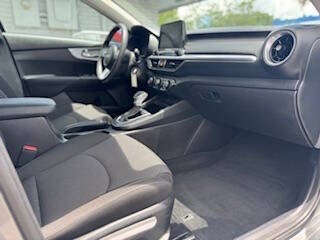 2022 Kia Forte LXS 4dr Sedan
