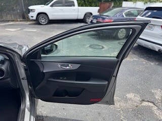 2022 Kia Forte LXS 4dr Sedan